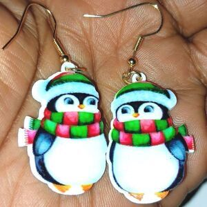 Super cute festive holiday earrings